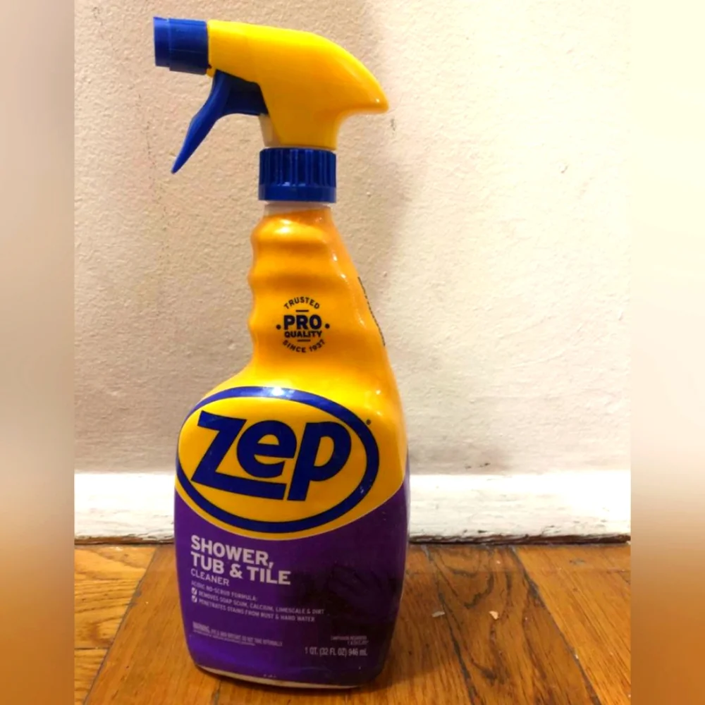 SHOWER TUB & TILE Cleaner, Open to offers!